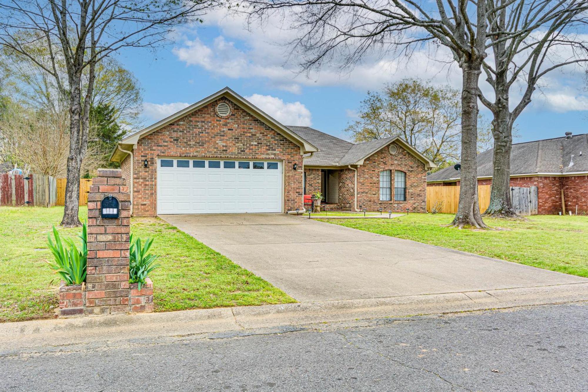 Pet-Friendly Conway Home 1 Mi To Hendrix College! Exterior photo